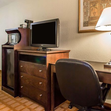 Quality Inn & Suites Marinette Luaran gambar