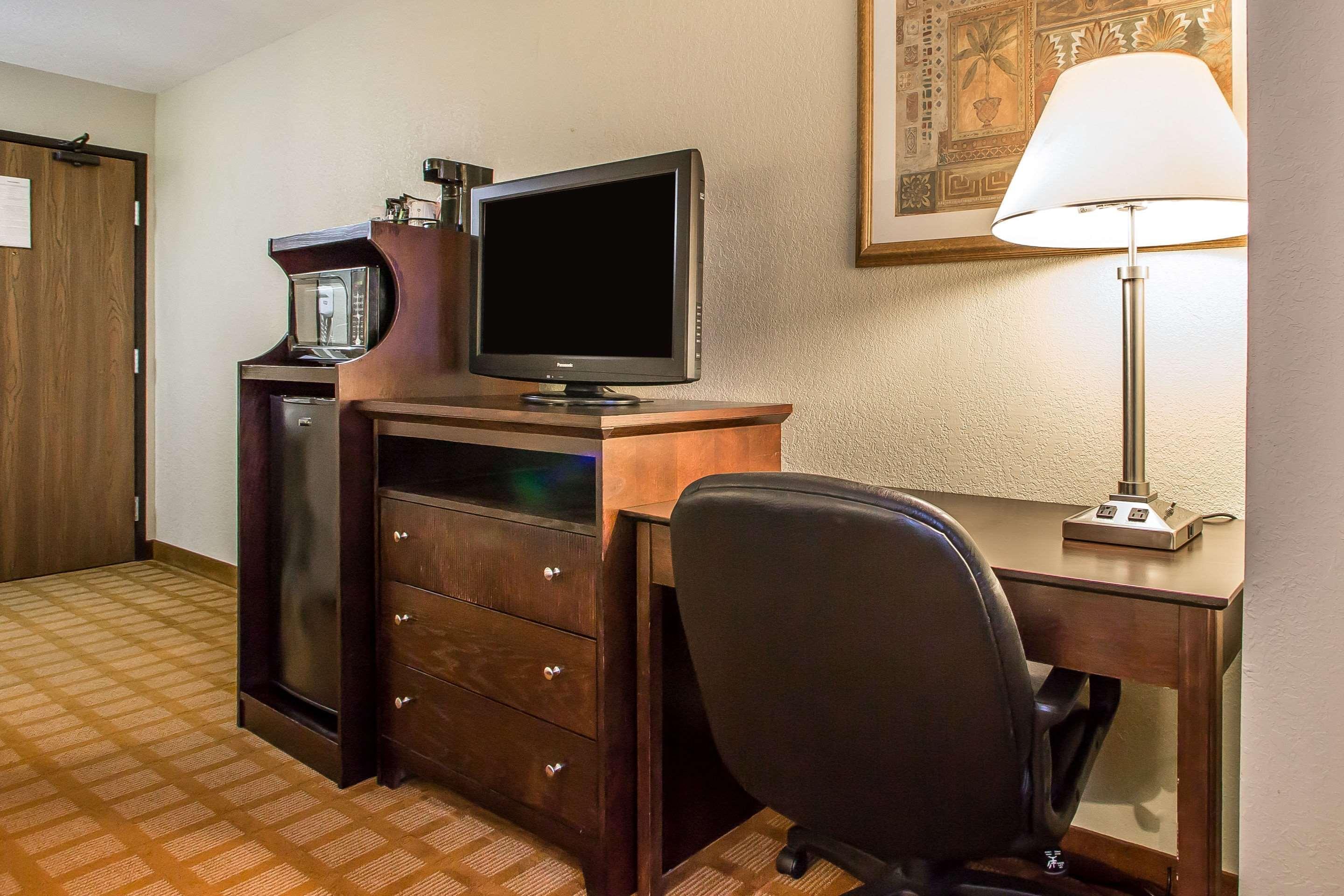 Quality Inn & Suites Marinette Luaran gambar