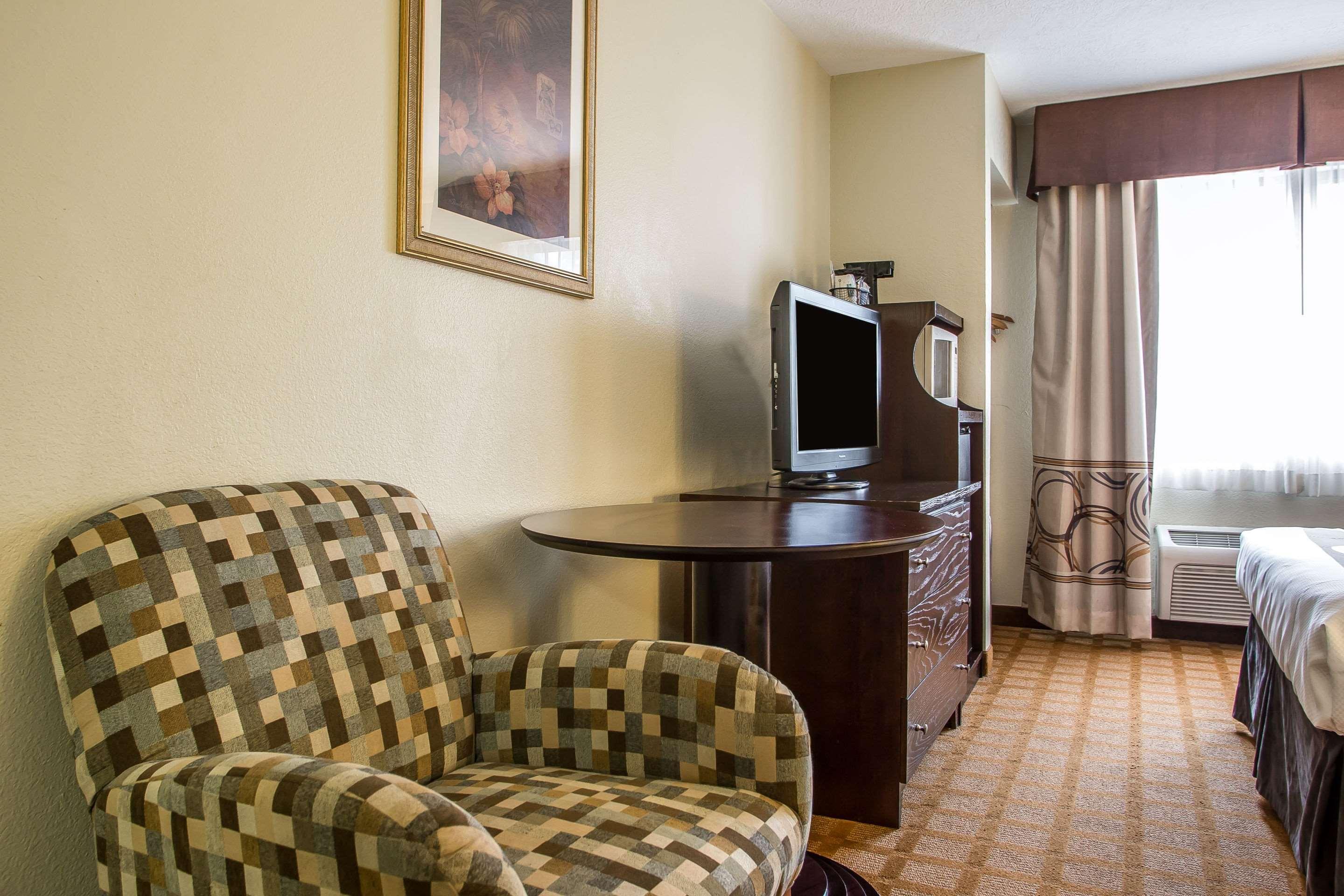 Quality Inn & Suites Marinette Luaran gambar