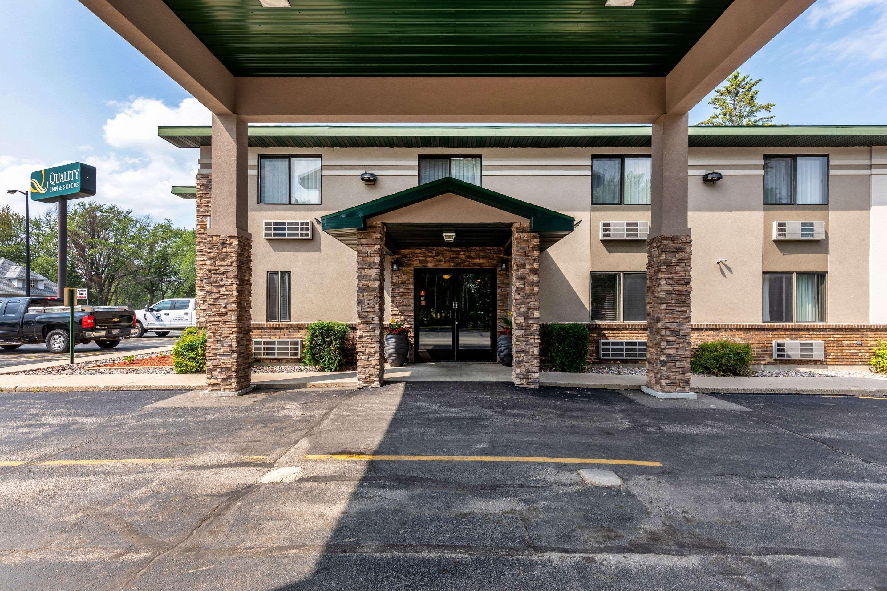 Quality Inn & Suites Marinette Luaran gambar
