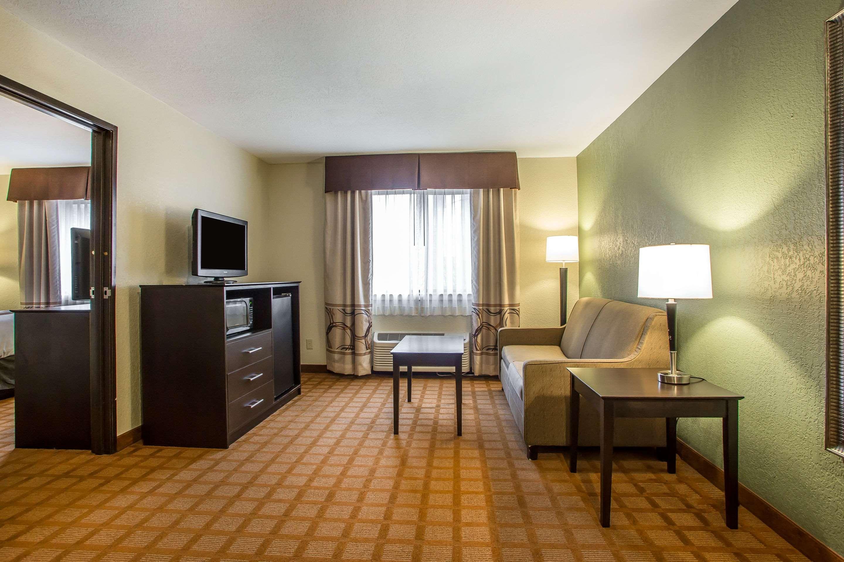 Quality Inn & Suites Marinette Luaran gambar